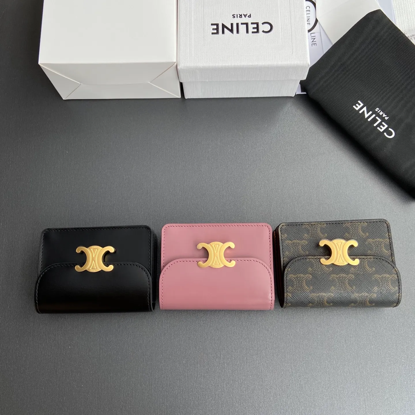 [Special grade pure steel hardware original leather] TRIOMPHE glossy cow leather business card bag/new model No.: 10N 063 FOZ.24VR 062 063 Size: w10.5×h8.5×d3cm Combination picture