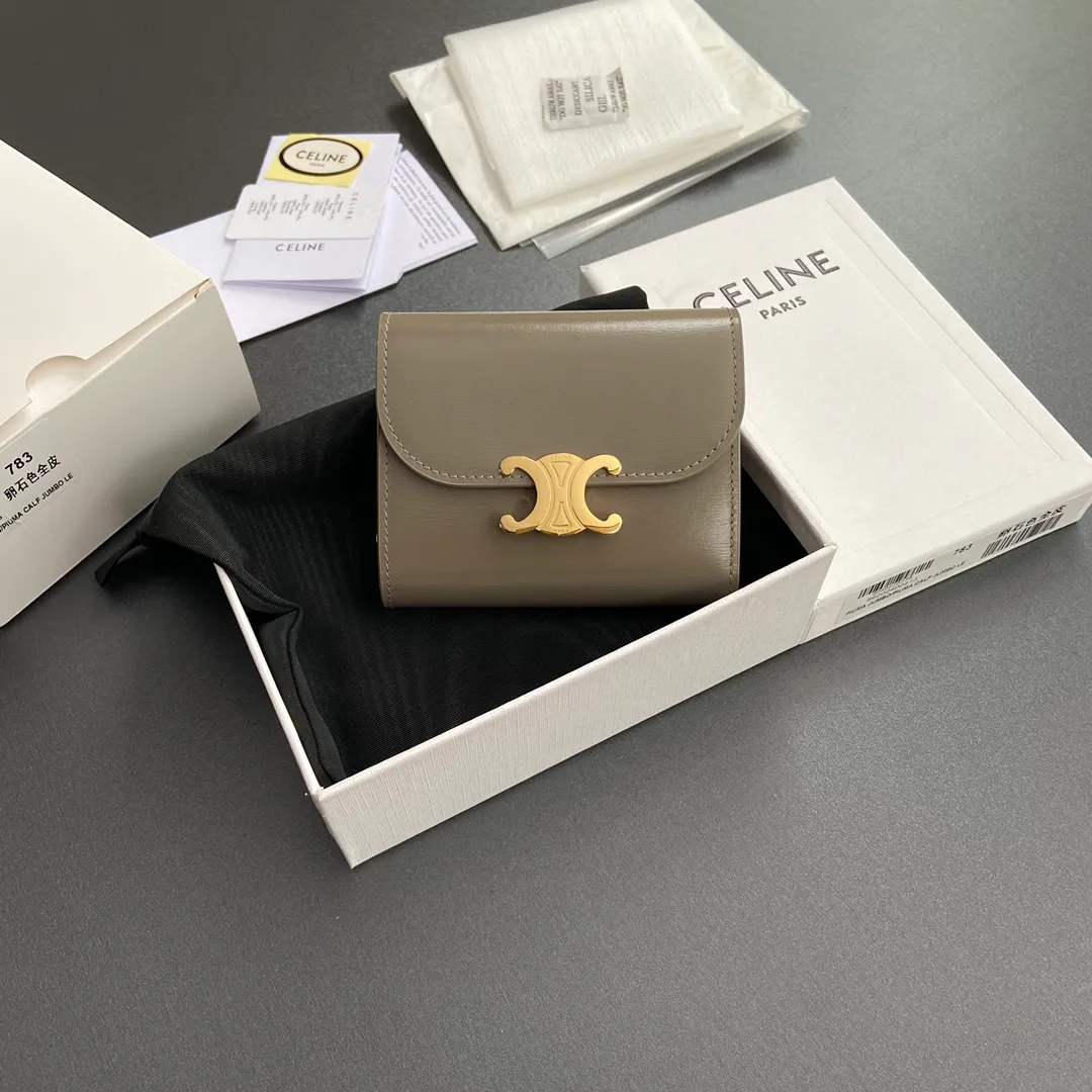 [Special grade pure steel hardware original leather] ¥700 TRIOMPHE bright cow leather wallet/2024 Xiaosai 5 card slots 1 folding coin bag with snap button 1 flat pocket 1 banknote bag No.: 10D782CQH.04LU783 783 pebble full leather Size: w10.5×9×3cm.