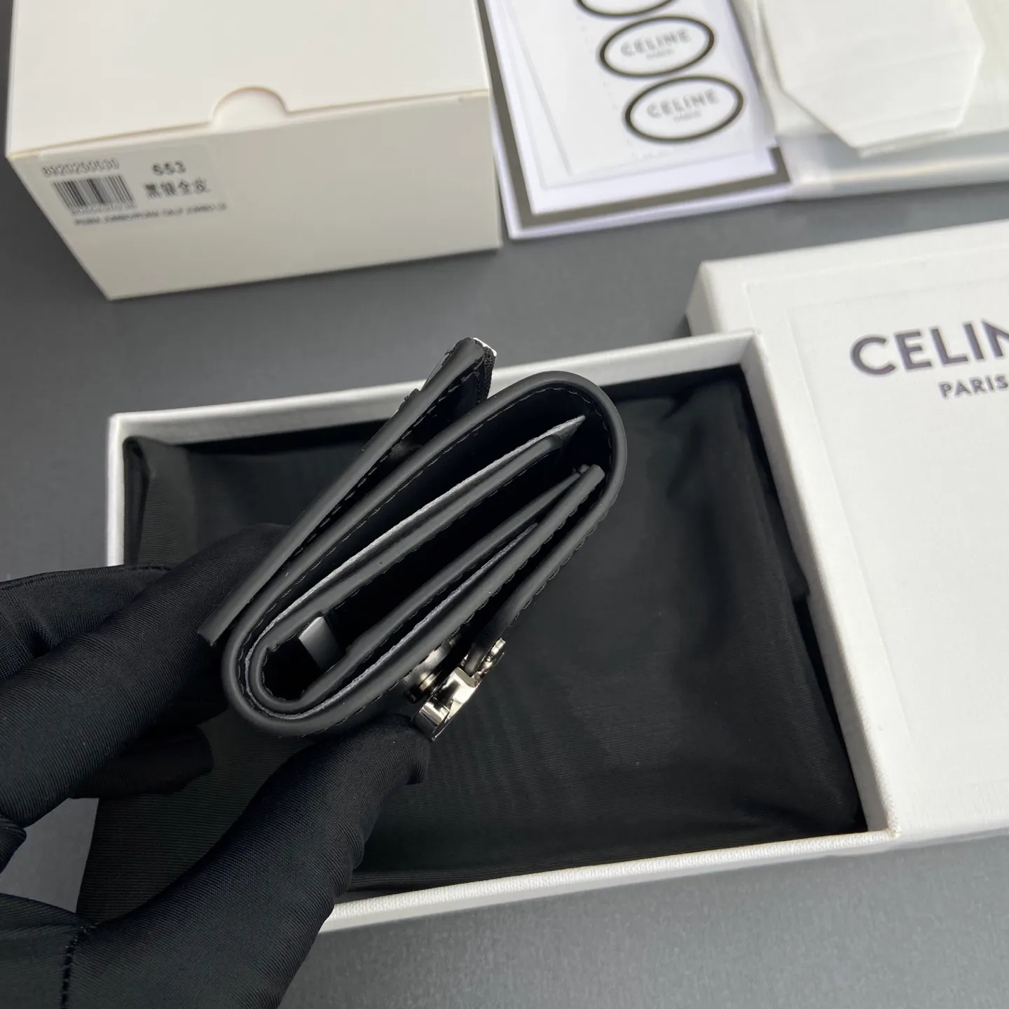 [Extra-grade pure steel hardware original leather] ¥680 TRIOMPHE glossy leather short wallet 4 card slots 2 patch pockets 1 cash compartment 1 detachable zipper card holder with snaps No.: 10l653DS3.04LU652 653 Black and silver full leather Size: w9.5×h7.5×3cm