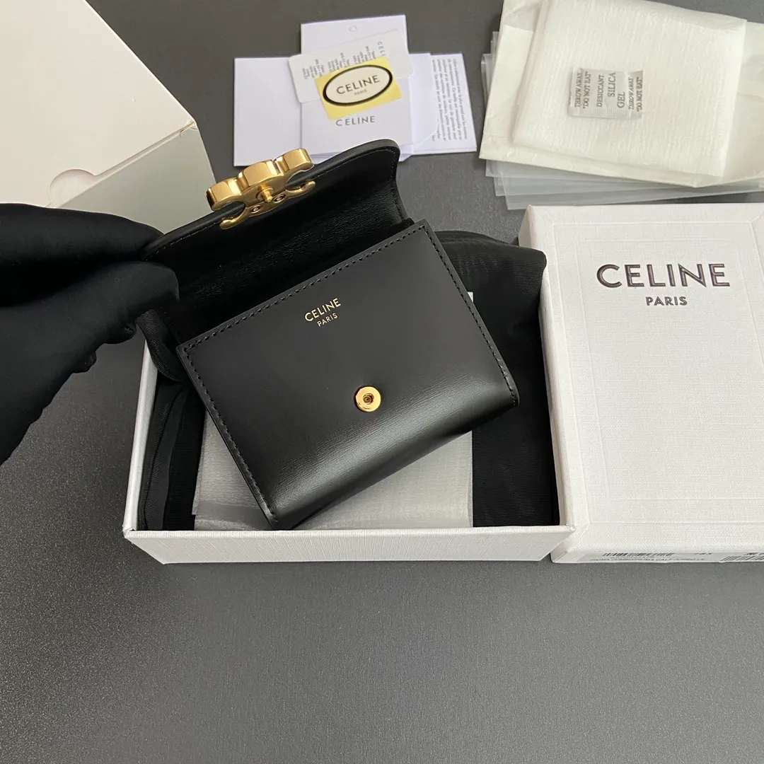 [Extra-grade pure steel hardware original leather] ¥700 TRIOMPHE glossy cow leather wallet/2024 Xiaosai 5 card slots 1 folding coin bag with snap buckle 1 flat pocket 1 banknote bag No.: 10D782CQH.04LU783 783 black full leather Size: w10.5×9×3cm.