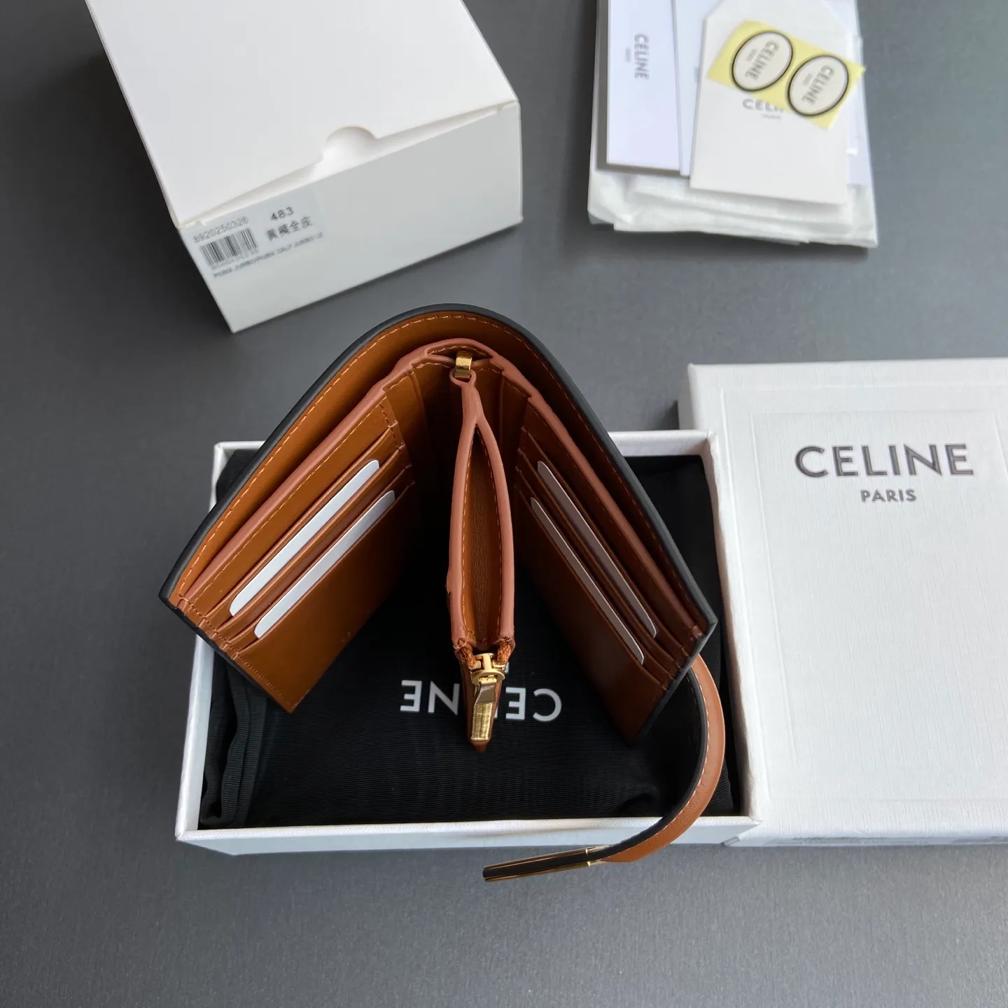[Extra-grade pure steel hardware original leather] ¥840 TRIOMPHE16 glossy cow leather wallet cow leather cow leather lining/fabric gold finish rotating lock closure 1 detachable zipper movable coin pocket 7 card slots 1 banknote pocket 4 gusseted compartments No.: 10M483CQ7.04LU483 483 Tan full leather Size:w12.7×h9×d2.5cm