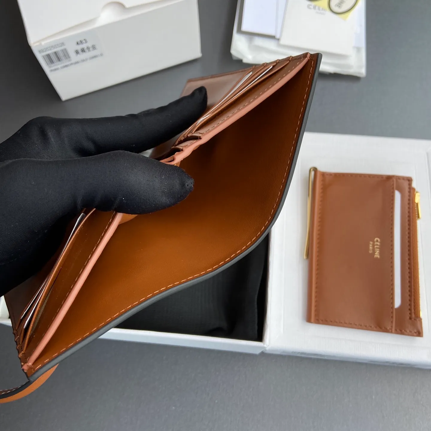 [Extra-grade pure steel hardware original leather] ¥840 TRIOMPHE16 glossy cow leather wallet cow leather cow leather lining/fabric gold finish rotating lock closure 1 detachable zipper movable coin pocket 7 card slots 1 banknote pocket 4 gusseted compartments No.: 10M483CQ7.04LU483 483 Tan full leather Size:w12.7×h9×d2.5cm