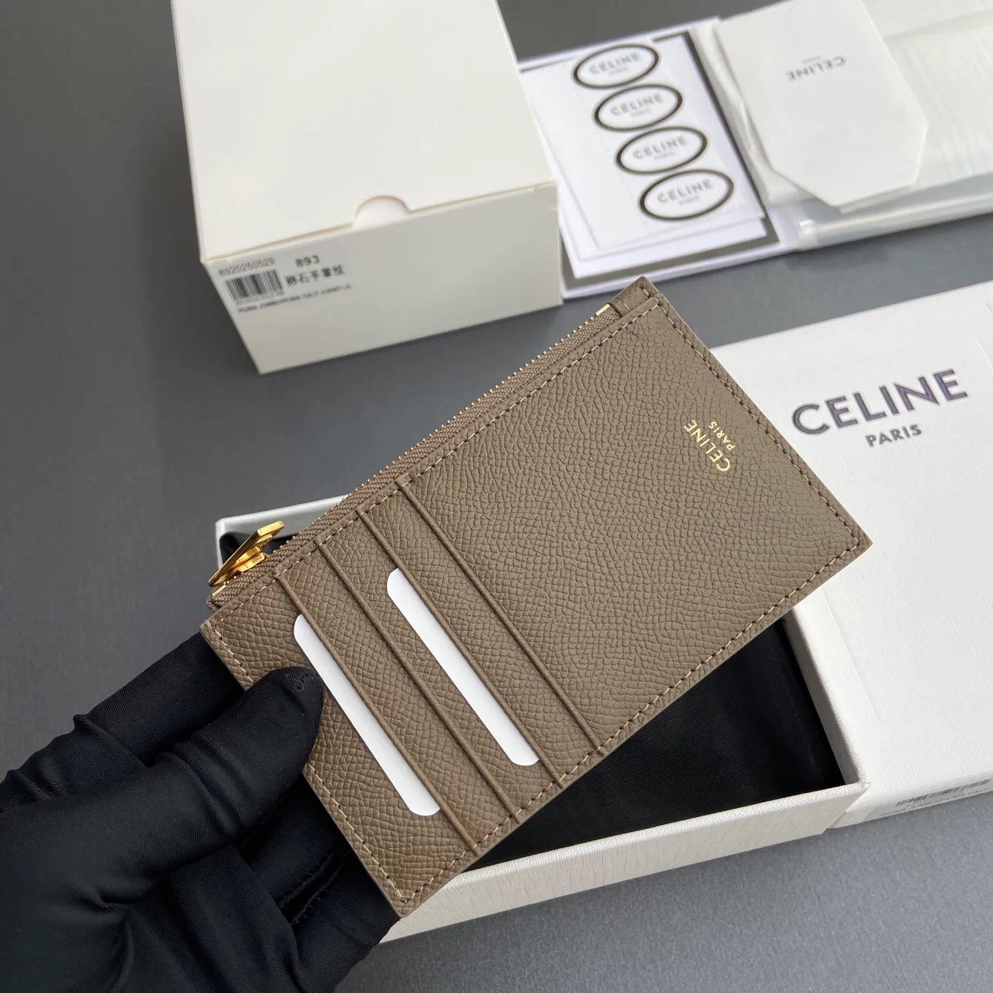 [Special grade pure steel hardware original leather] ¥480 ESSENTIALS zipper short card holder No.: 10J893BEL.10BL 893 Palm print full leather Size: w13×7.5×1cm Combination picture