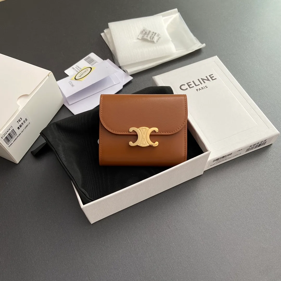 [Extra-grade pure steel hardware original leather] ¥700 TRIOMPHE glossy cow leather wallet/2024 Xiaosai 5 card slots 1 folding coin bag with snap buckle 1 flat pocket 1 banknote bag No.: 10D782CQH.04LU783 783 bronze full leather Size: w10.5×9×3cm.