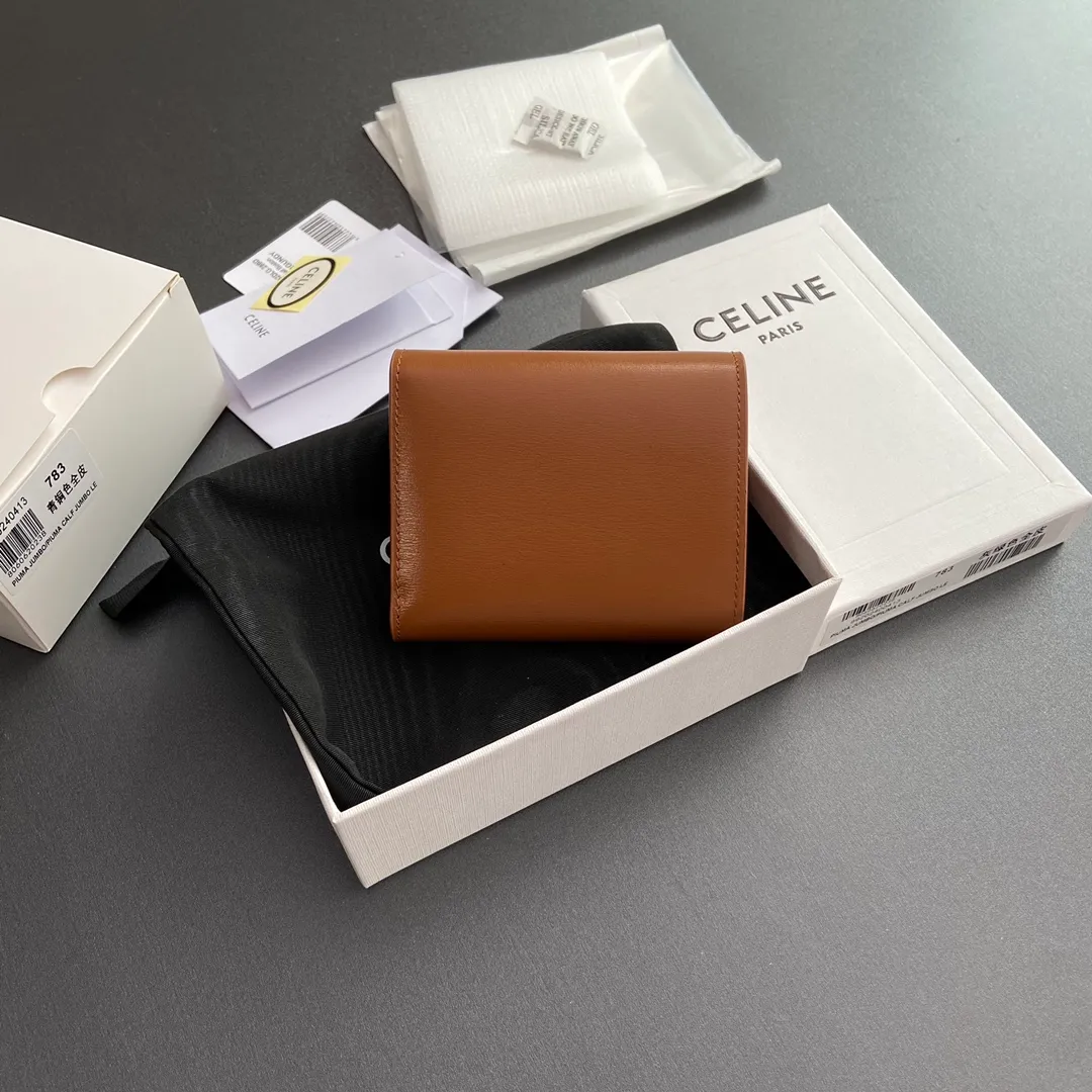 [Extra-grade pure steel hardware original leather] ¥700 TRIOMPHE glossy cow leather wallet/2024 Xiaosai 5 card slots 1 folding coin bag with snap buckle 1 flat pocket 1 banknote bag No.: 10D782CQH.04LU783 783 bronze full leather Size: w10.5×9×3cm.