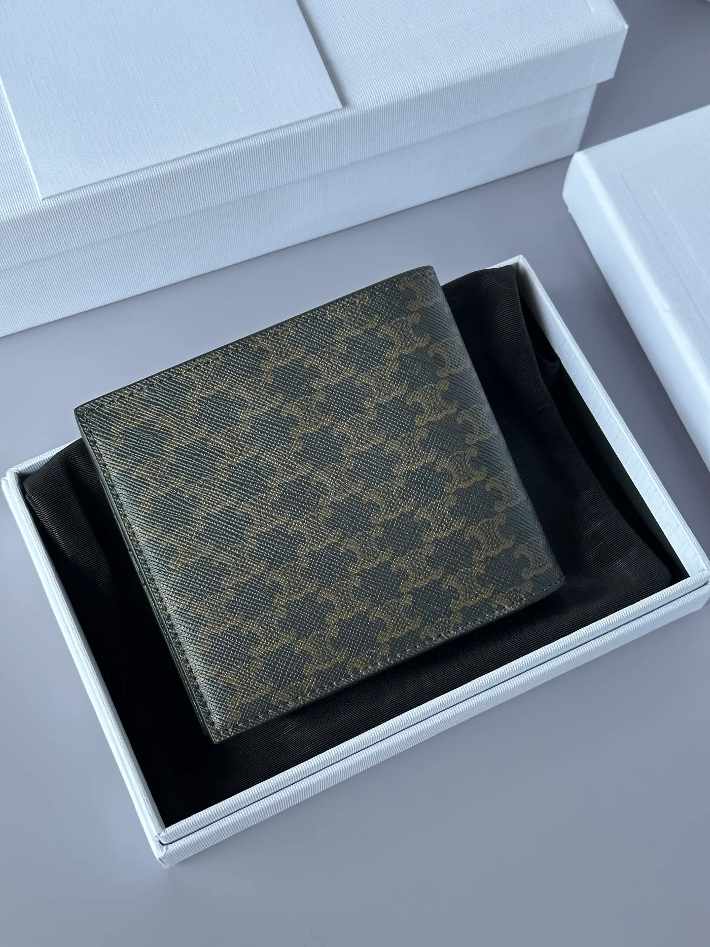 All categories Celine wallet (Celine) Celine 10B652