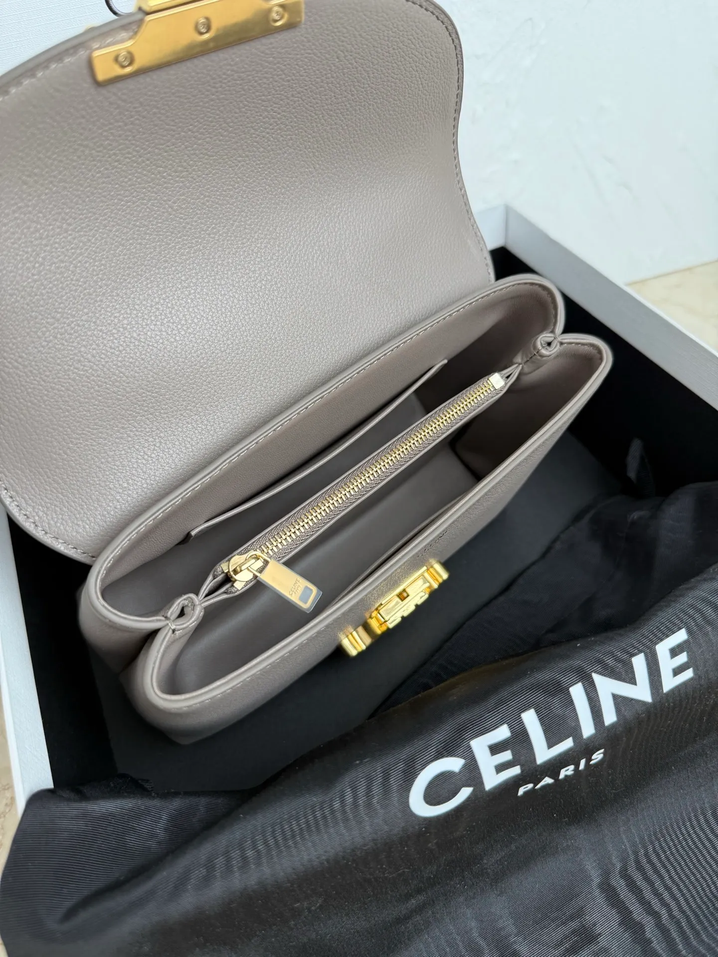 All Categories Official Website "Brand Women's Bags" Women's Bags 💙 Celine 2025 New Celine Crossbody Bag