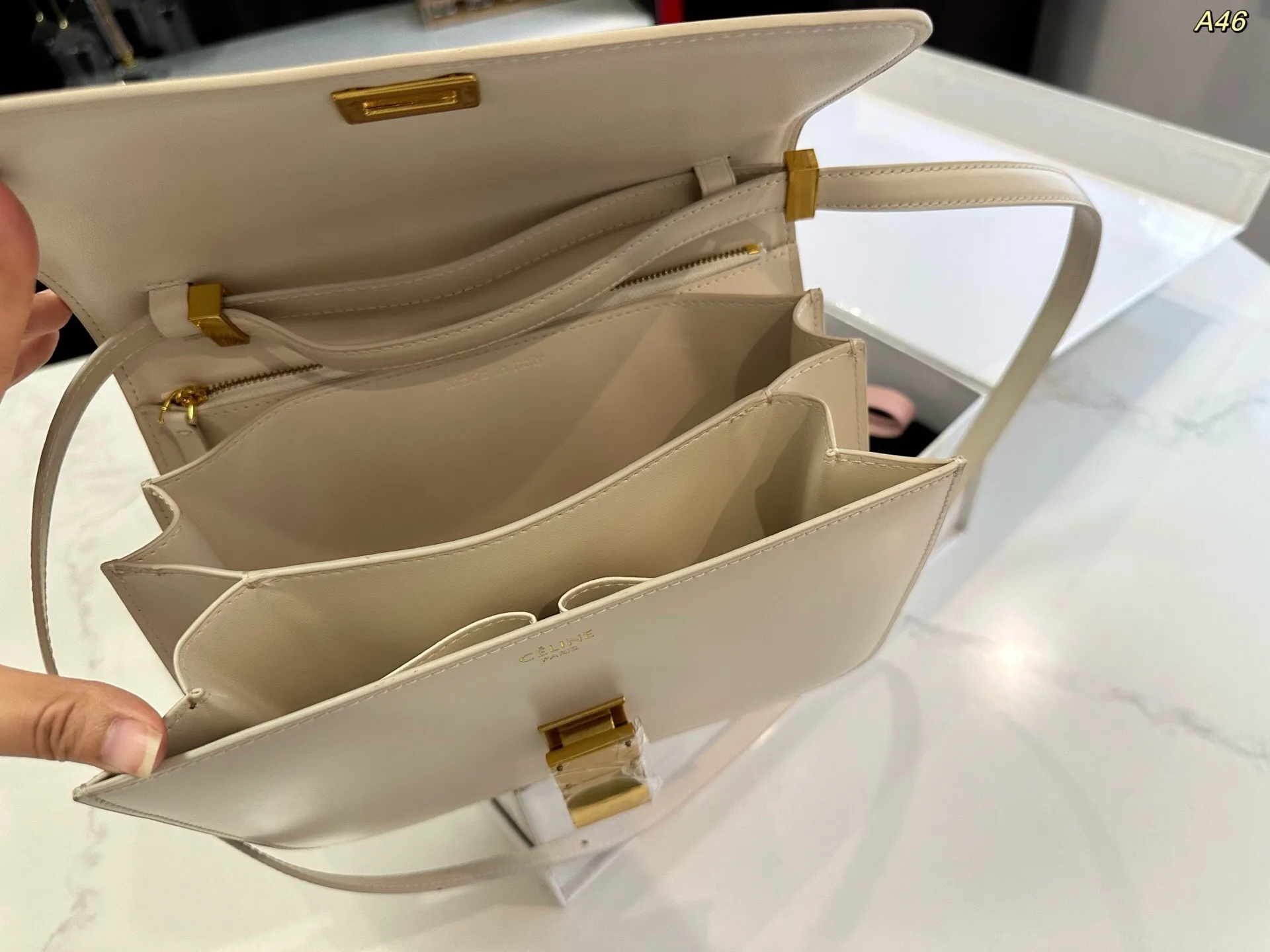 All Categories Official Website "Brand Women's Bags" Women's Bags 💙 Celine 2025 New Celine Crossbody Bag