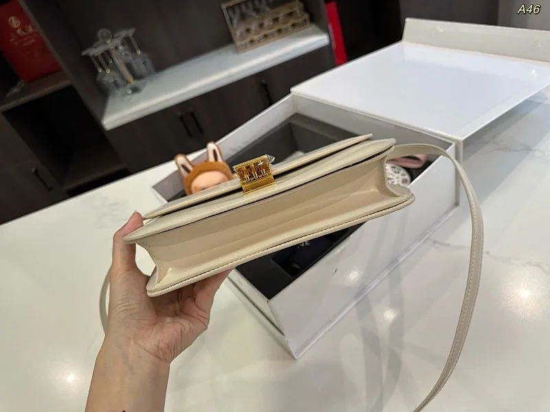All Categories Official Website "Brand Women's Bags" Women's Bags 💙 Celine 2025 New Celine Crossbody Bag