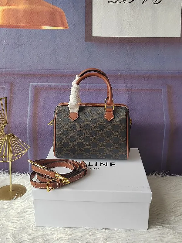 All Categories Official Website "Brand Women's Bags" Women's Bags 💙 Celine Celine 2026 new crossbody shoulder bag