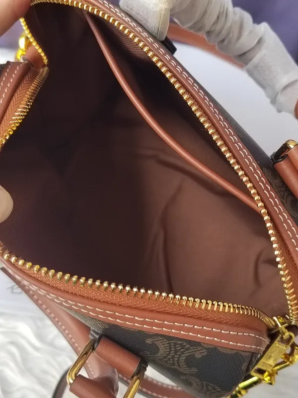 All Categories Official Website "Brand Women's Bags" Women's Bags 💙 Celine Celine 2026 new crossbody shoulder bag