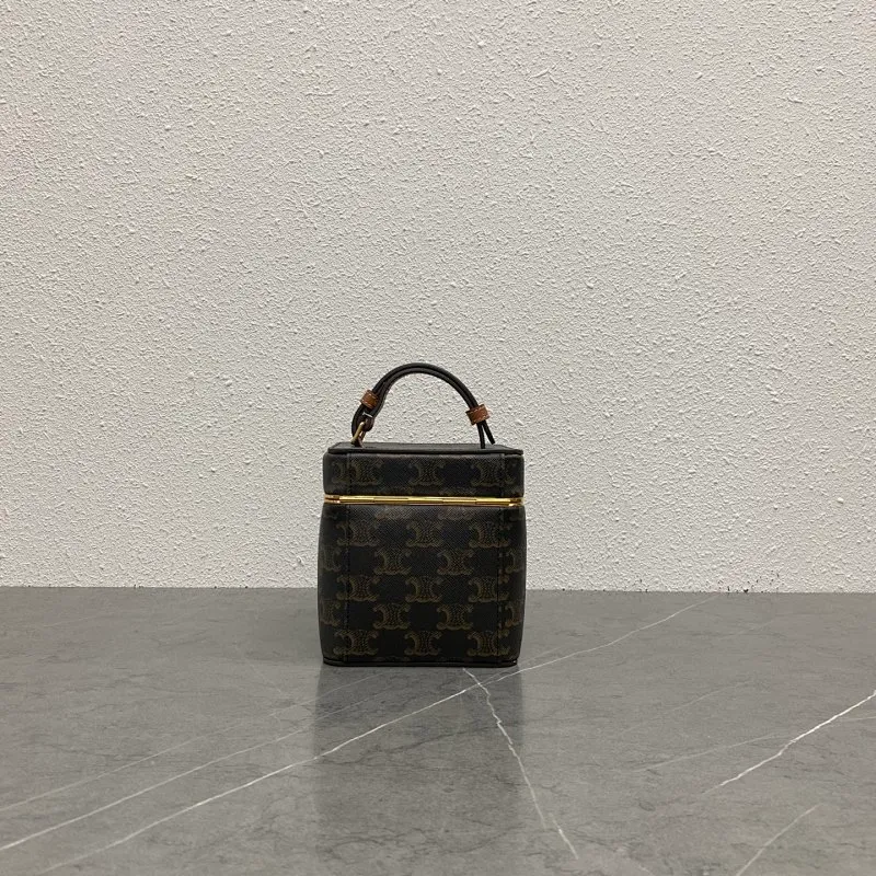 All Categories Official Website "Brand Women's Bags" Women's Bags 💙 Celine 2026 Official Website Celine New Product Launch TRIOMPHE FRAME Box Bag