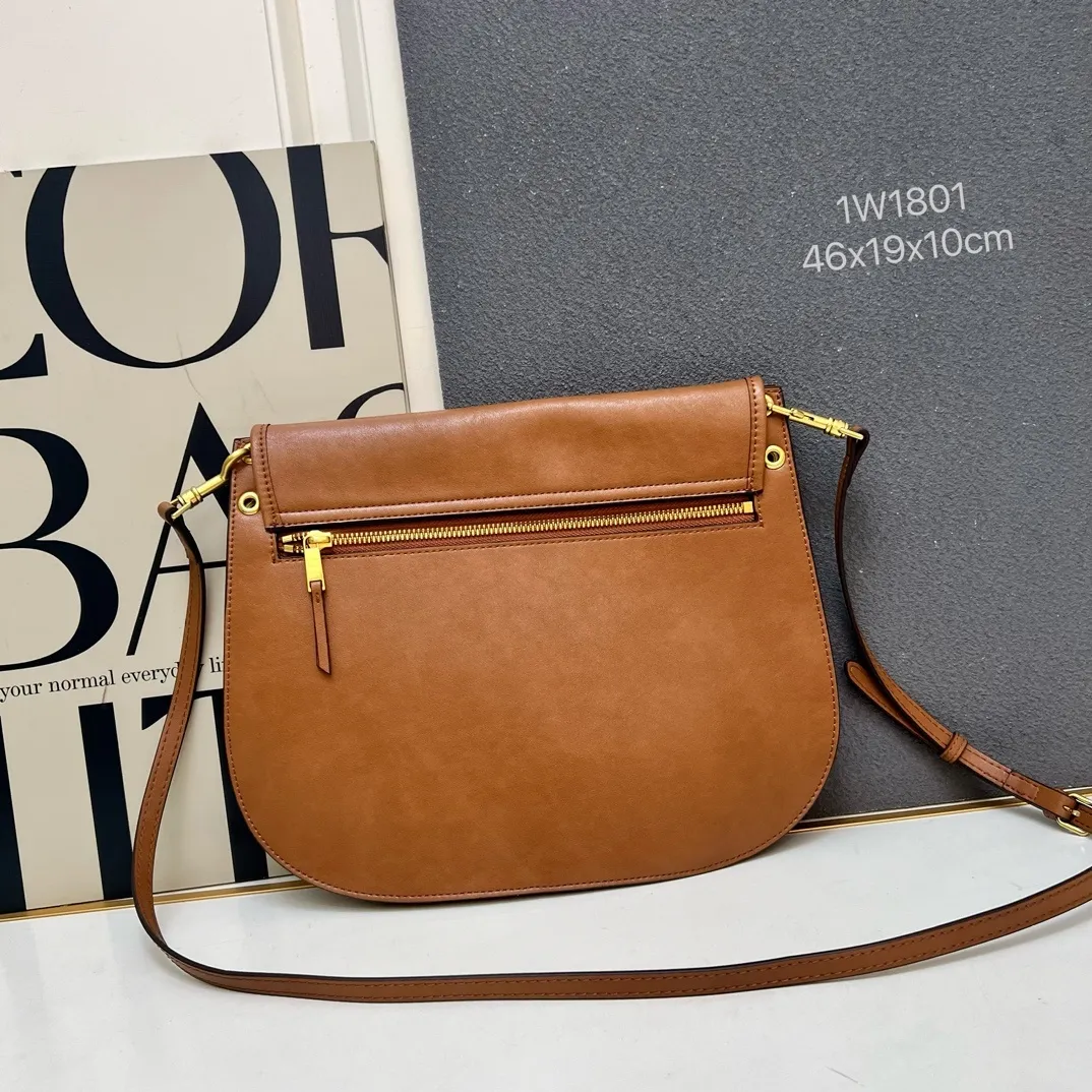 All Categories Official Website "Brand Women's Bags" Women's Bags 💙 Celine 2026 New Celine HALF MOON Half-Moon Crescent Bag