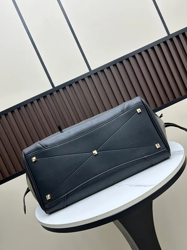 All Categories Celine Women's Bags (Celine) Celine 2026 Large Size
