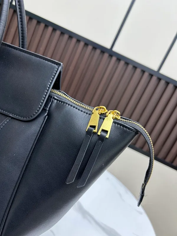 All Categories Celine Women's Bags (Celine) Celine 2026 Large Size