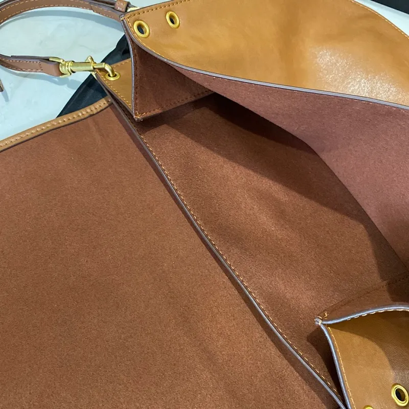 All Categories Official Website "Brand Women's Bags" Women's Bags 💙 Celine 2026 Official Website Celine Crossbody Bag