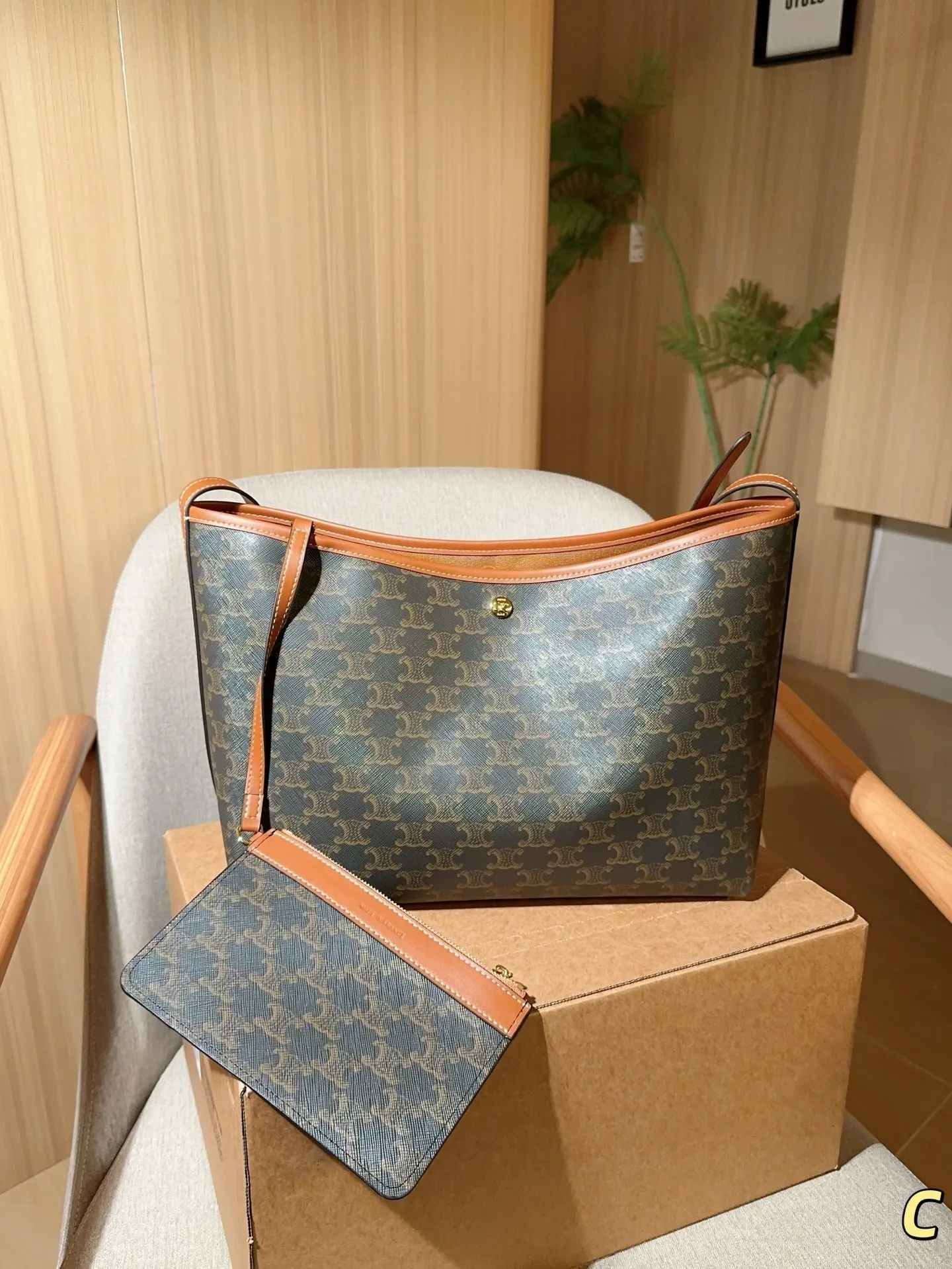 All Categories Official Website "Brand Women's Bags" Women's Bags 💙 Celine 2025 New Celine Crossbody Bag