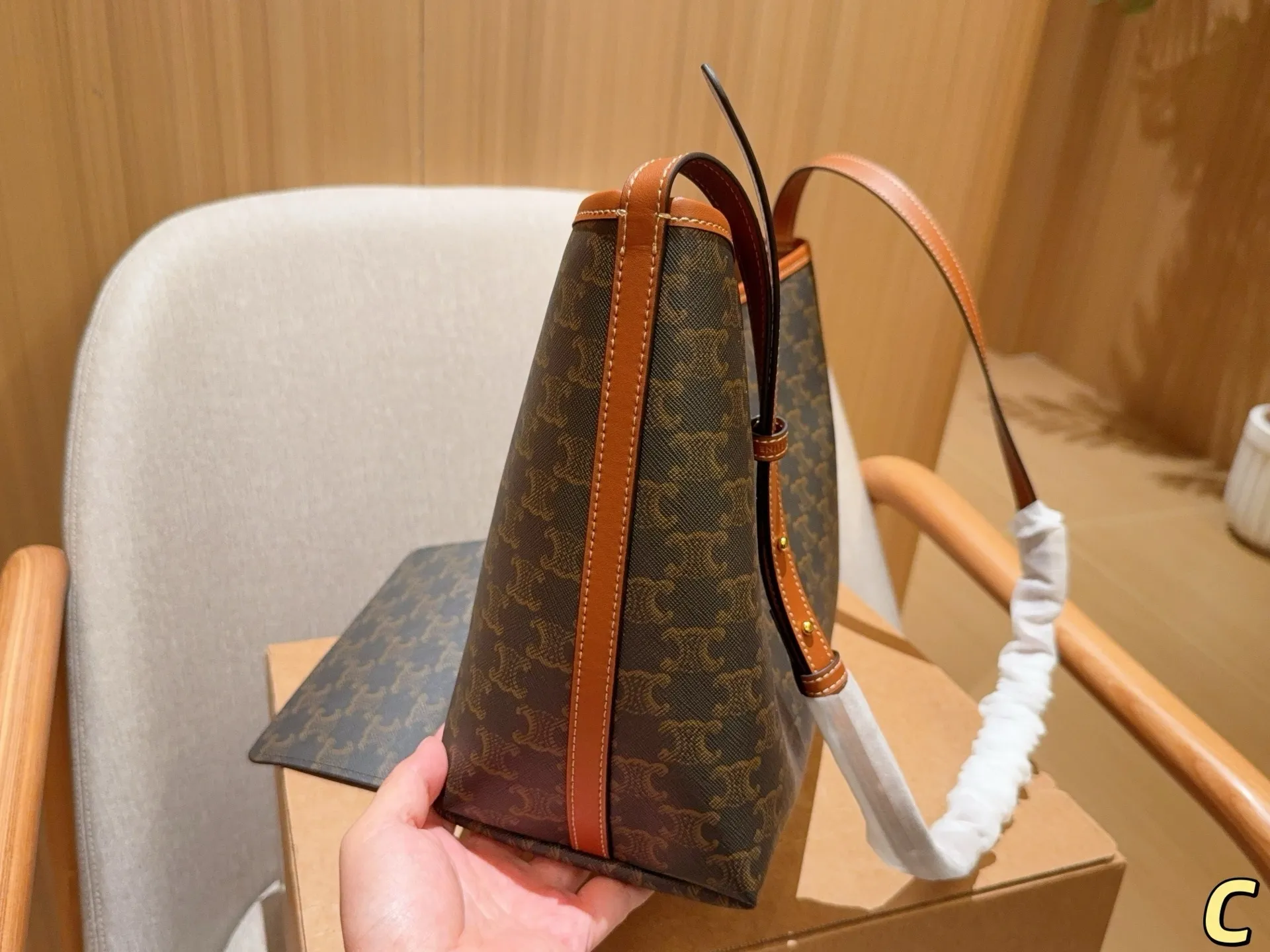 All Categories Official Website "Brand Women's Bags" Women's Bags 💙 Celine 2025 New Celine Crossbody Bag