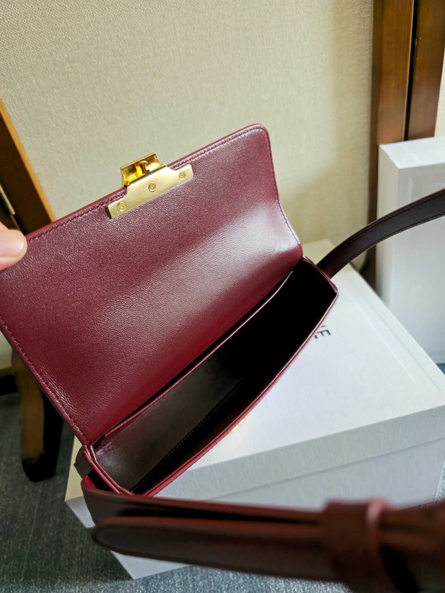 All Categories Official Website "Brand Women's Bags" Women's Bags 💙 Celine 2025 New Celine Crossbody Bag