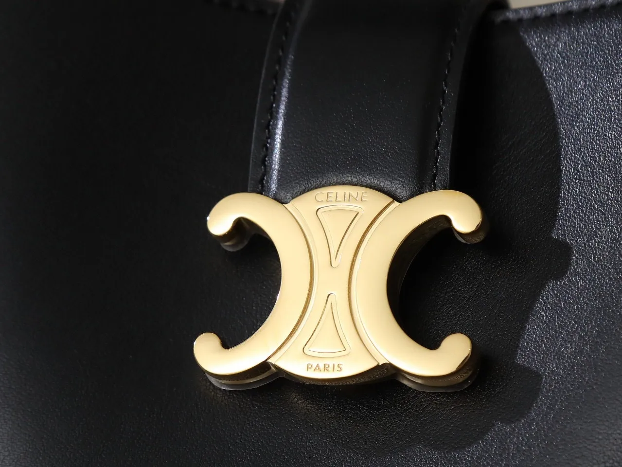 All Categories Official Website "Brand Women's Bags" Women's Bags 💙 Celine 2025 New Celine Bucket Bag