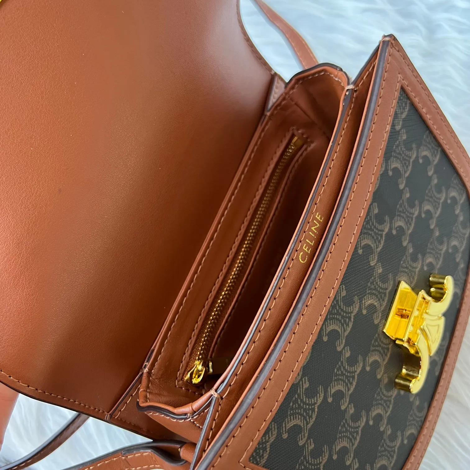 All Categories Official Website "Brand Women's Bags" Women's Bags 💙 Celine 2024 New Celine Crossbody Bag