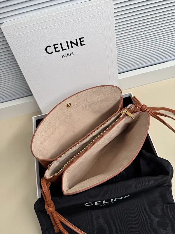 All Categories Official Website "Brand Women's Bags" Women's Bags 💙 Celine 2026 New Celine Crossbody Bag