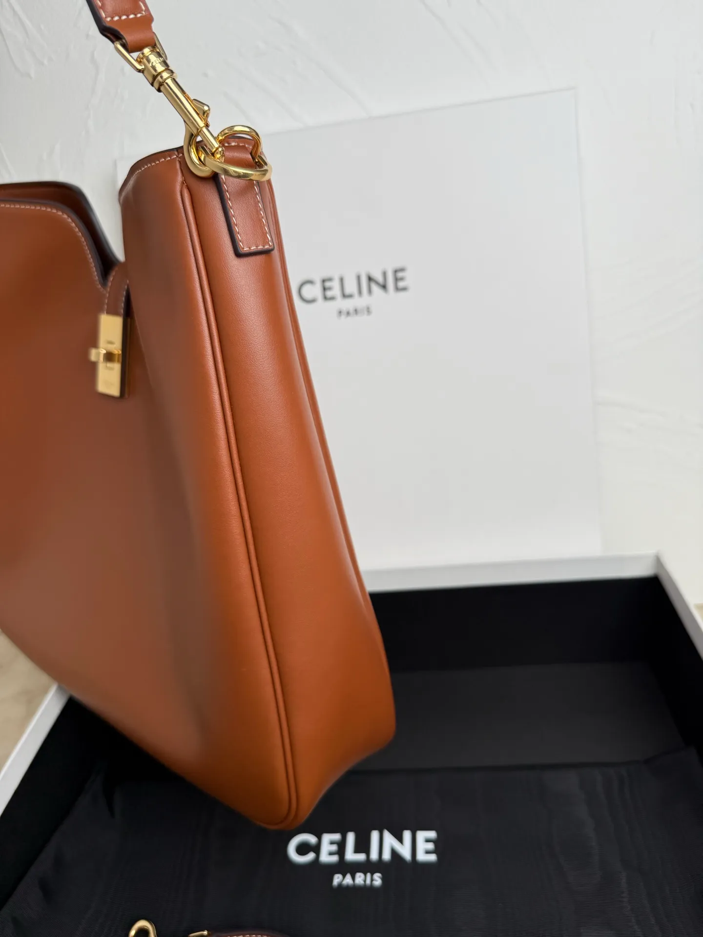 p1840 CAMILLE 16 SOFT Medium Smooth Cow Leather Handbag 14.2 1 detachable hand/shoulder strap, 9.8" (25cm) length 1 detachable and adjustable shoulder strap for cross-body wear, minimum length 16.5" (42cm), maximum length 19" (48cm) Number: 119563FX9.03PA