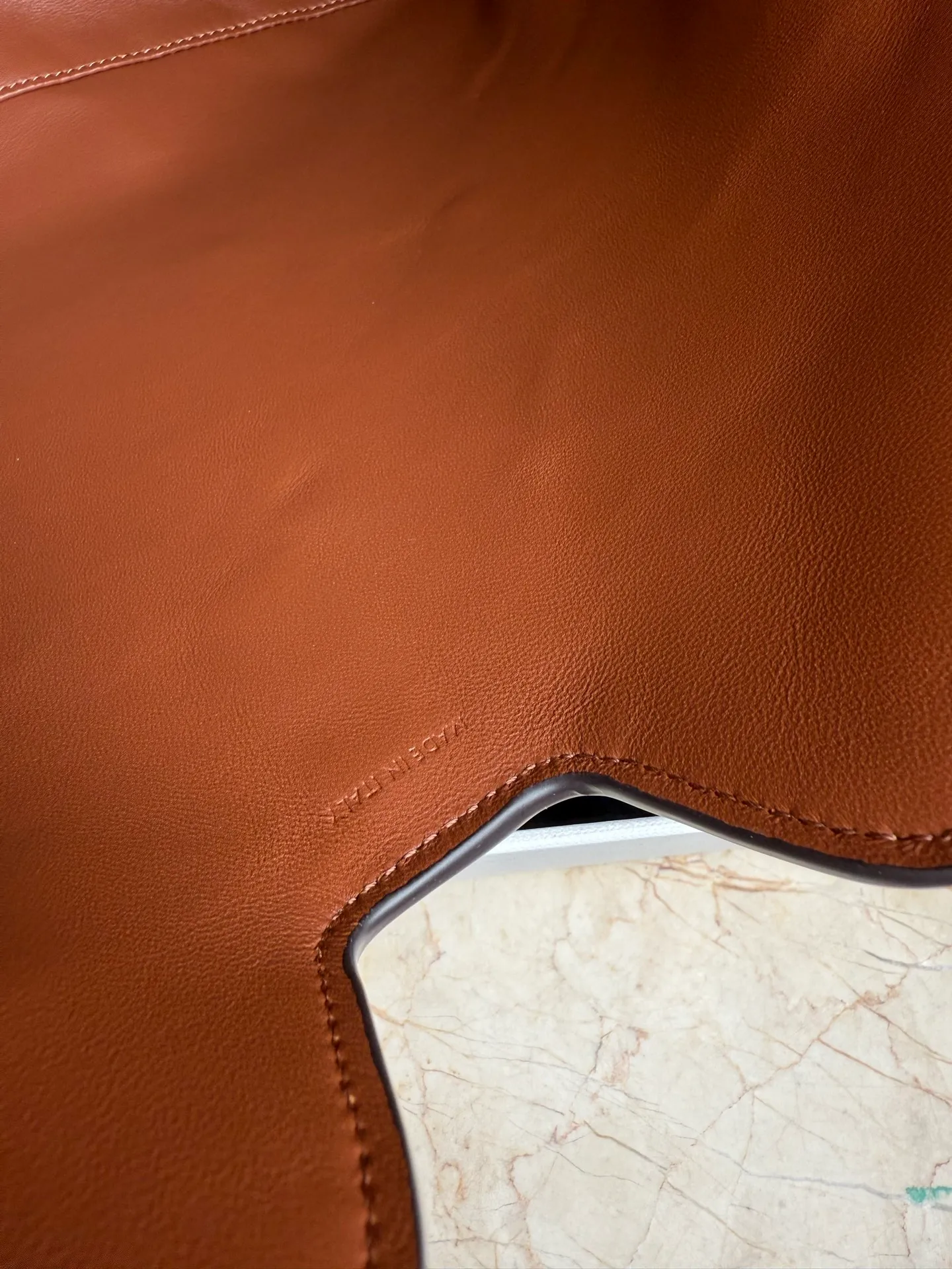 p1840 CAMILLE 16 SOFT Medium Smooth Cow Leather Handbag 14.2 1 detachable hand/shoulder strap, 9.8" (25cm) length 1 detachable and adjustable shoulder strap for cross-body wear, minimum length 16.5" (42cm), maximum length 19" (48cm) Number: 119563FX9.03PA