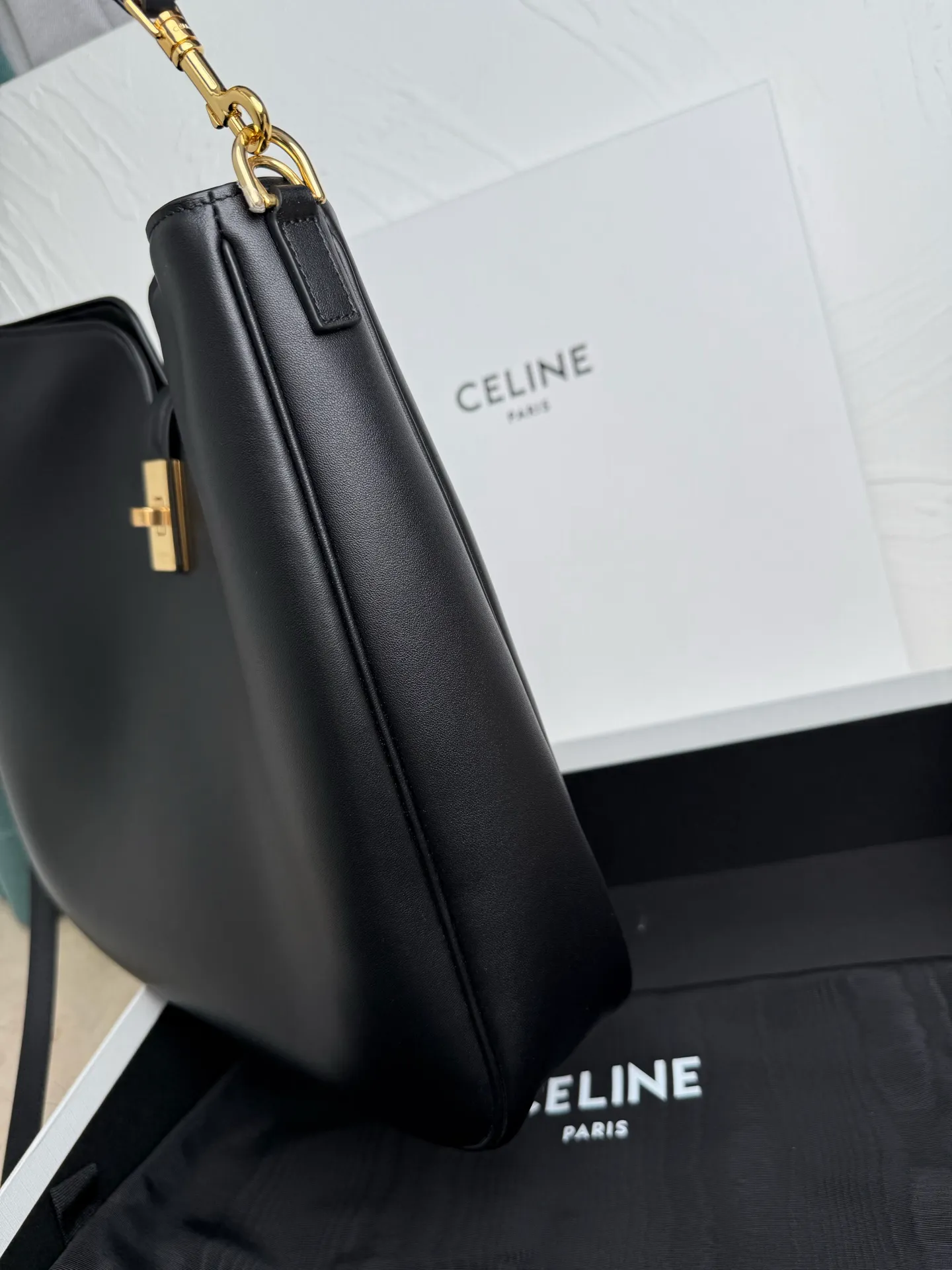 p1840 CAMILLE 16 SOFT Medium Smooth Cow Leather Handbag 14.2 1 detachable hand/shoulder strap, 9.8" (25cm) length 1 detachable and adjustable shoulder strap for cross-body wear, minimum length 16.5" (42cm), maximum length 19" (48cm) Number: 119563FX9.03PA
