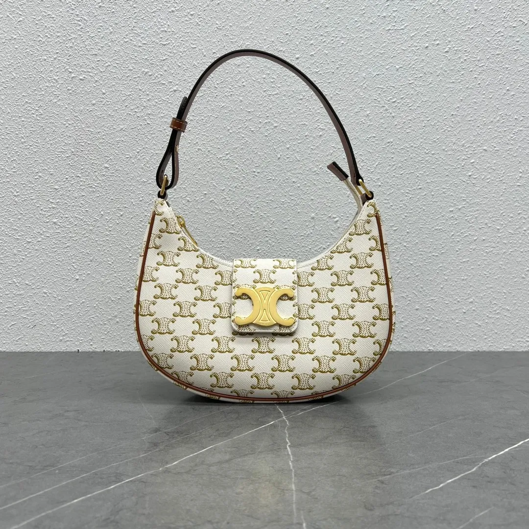 2023 new style💕TRIOMPHE CANVAS logo printed AVA armpit bag, cow leather edge, fabric lining, gold shoulder and handle, zipper closure, leather flap, with TRIOMPHE magnetic buckle 1 inner flat pocket Adjustable shoulder strap, minimum length 8 inches (22 cm), maximum length 9 inches (23 cm) No.: 114492BZJ.04LU Size: (23 X 13.5 X 6 cm)
