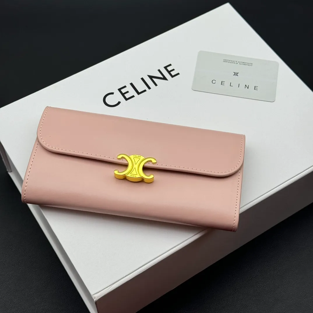💰210 💎Upgraded original version💖 With top layer leather 𝗖𝗘𝗟𝗜𝗡𝗘 | 𝗧𝗥𝗜𝗢𝗠𝗣𝗛𝗘 Celine Arc de Triomphe Wallet💖 TRIOMPHE metallic snap button, 1 zipper pocket, 2 gusset partitions, 1 flat pocket, 12 card slots. Style number: C10E313 Size: 19X10