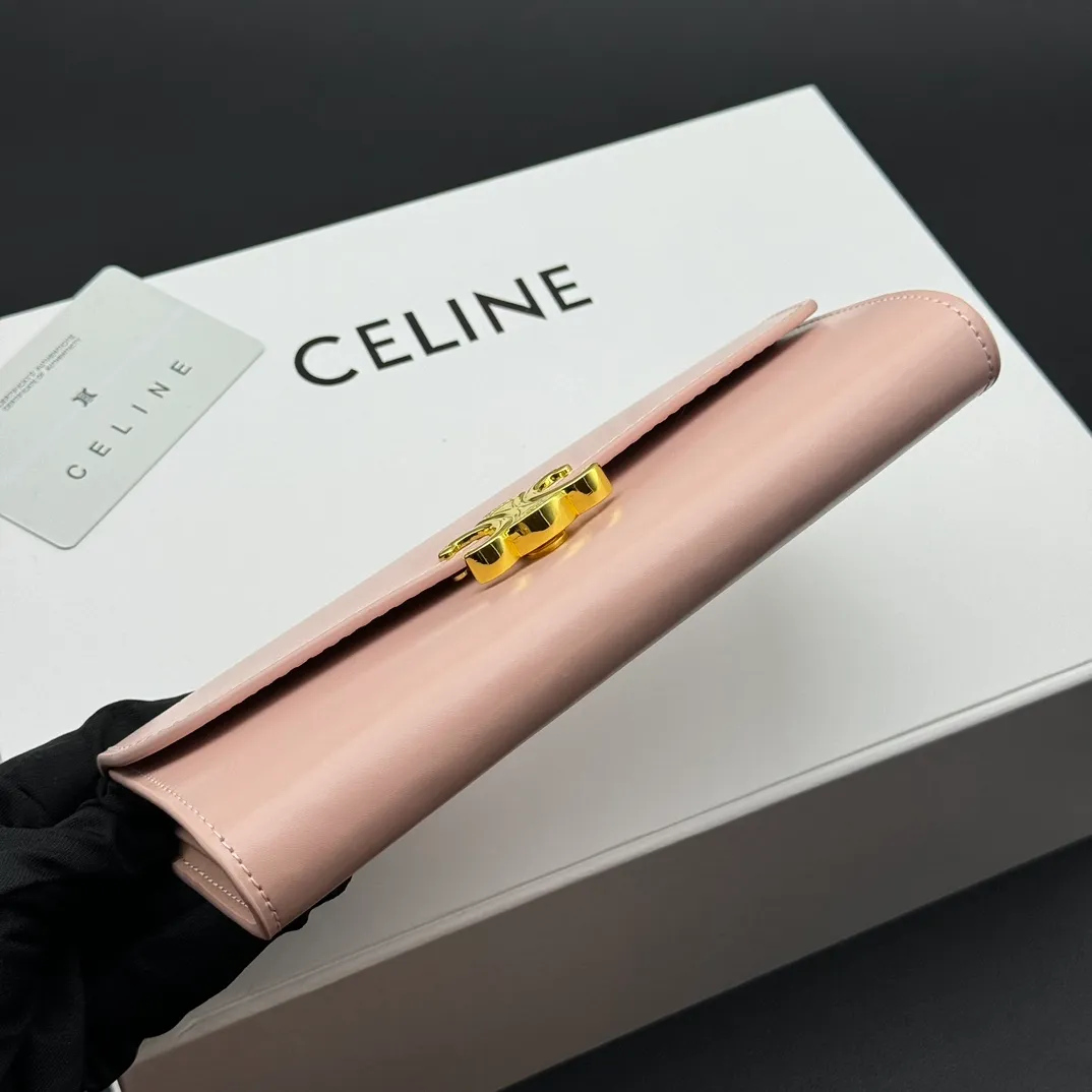 💰210 💎Upgraded original version💖 With top layer leather 𝗖𝗘𝗟𝗜𝗡𝗘 | 𝗧𝗥𝗜𝗢𝗠𝗣𝗛𝗘 Celine Arc de Triomphe Wallet💖 TRIOMPHE metallic snap button, 1 zipper pocket, 2 gusset partitions, 1 flat pocket, 12 card slots. Style number: C10E313 Size: 19X10