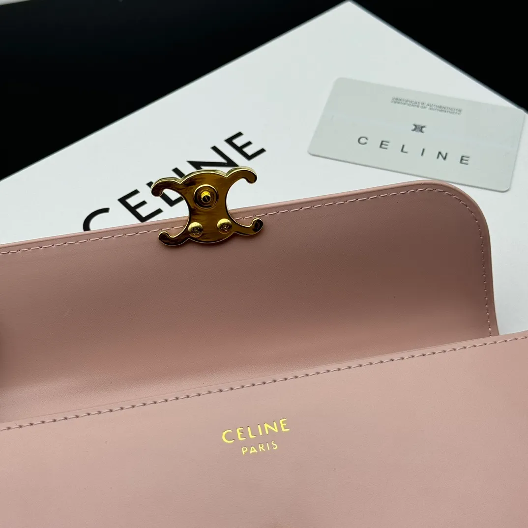 💰210 💎Upgraded original version💖 With top layer leather 𝗖𝗘𝗟𝗜𝗡𝗘 | 𝗧𝗥𝗜𝗢𝗠𝗣𝗛𝗘 Celine Arc de Triomphe Wallet💖 TRIOMPHE metallic snap button, 1 zipper pocket, 2 gusset partitions, 1 flat pocket, 12 card slots. Style number: C10E313 Size: 19X10