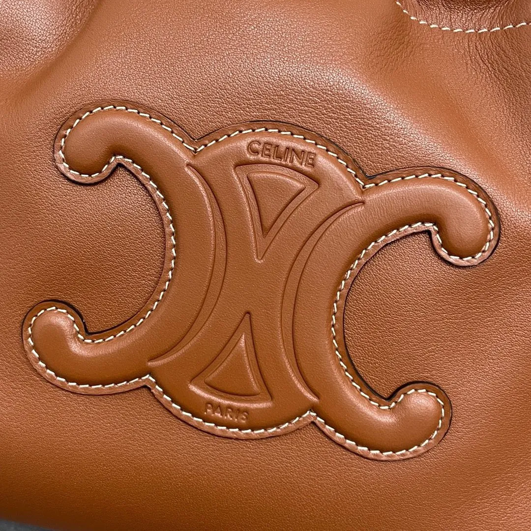 CABAS TRIOMPHE Cuir small smooth cow leather drawstring shopping bag, outer cowhide, inner suede cowhide lining, can be carried by hand, shoulder and cross-body, decorative drawstring, detachable and adjustable shoulder strap, sisters who want a large-capacity bag, close your eyes👏Everyday umbrella, mobile phone, water bottle, cosmetics can be packed casually Cow leather, suede cow leather lining, can be carried by hand, shoulder or cross-body, decorative drawstring, with detachable and adjustable shoulder strap, minimum length 45 cm, maximum length 54 cm Number: 111013DU3.04LU Size: 22x17x15cm