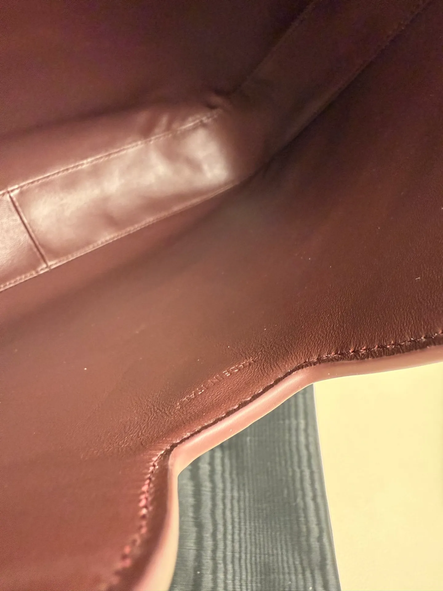p1840 CAMILLE 16 SOFT Medium Smooth Cow Leather Handbag 14.2 1 detachable hand/shoulder strap, 9.8" (25cm) length 1 detachable and adjustable shoulder strap for cross-body wear, minimum length 16.5" (42cm), maximum length 19" (48cm) Number: 119563FX9.03PA