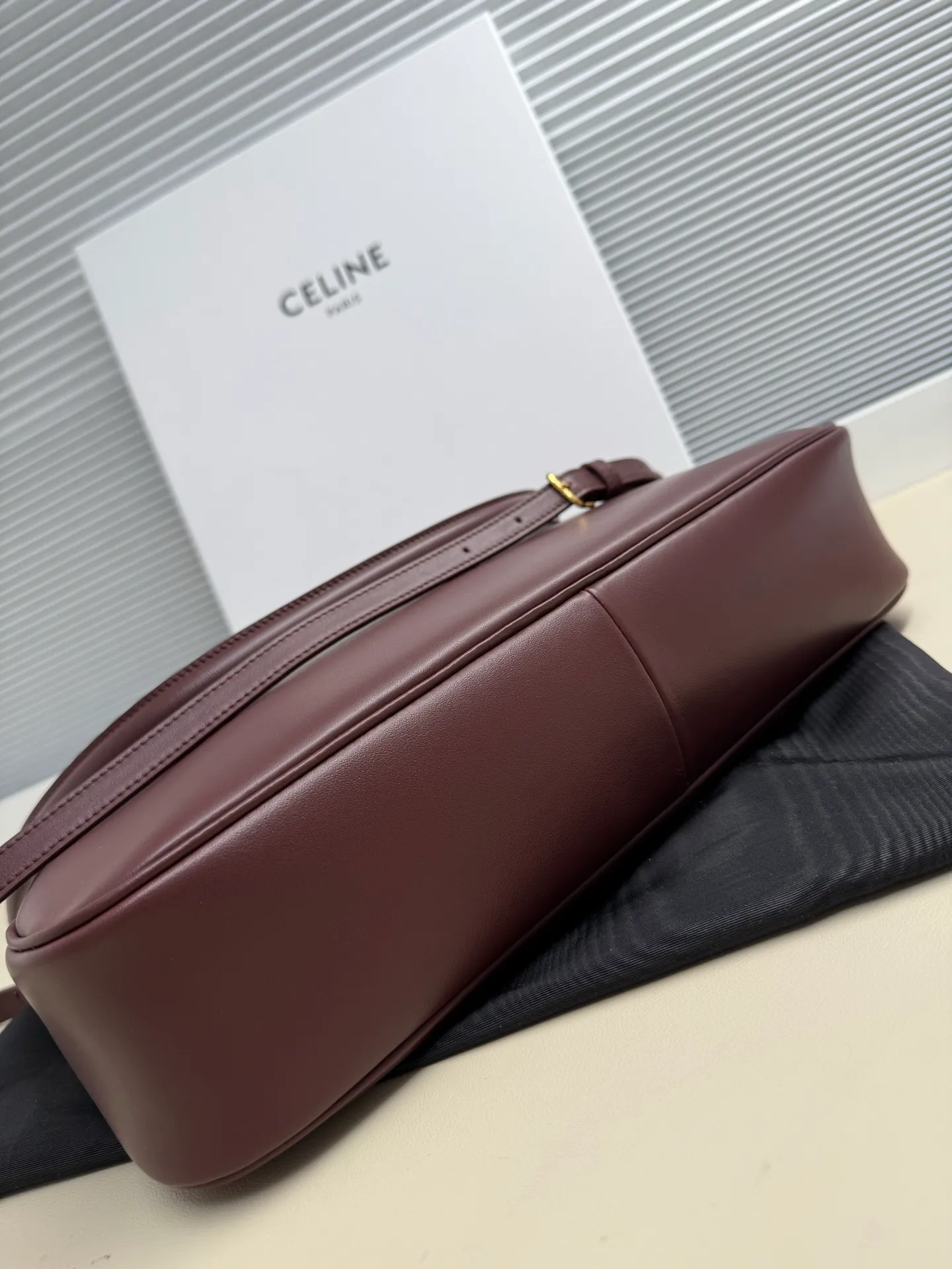p1840 CAMILLE 16 SOFT Medium Smooth Cow Leather Handbag 14.2 1 detachable hand/shoulder strap, 9.8" (25cm) length 1 detachable and adjustable shoulder strap for cross-body wear, minimum length 16.5" (42cm), maximum length 19" (48cm) Number: 119563FX9.03PA