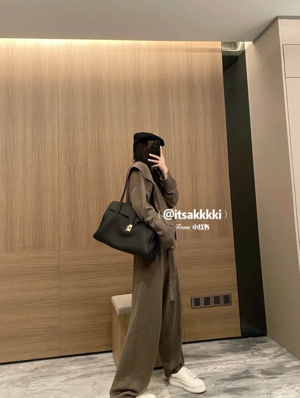 2021 Autumn and Winter Get✔️ Absolutely popular item. It is a magic tool for lengthening the height ratio. The small size is really amazing. Style number: 195543