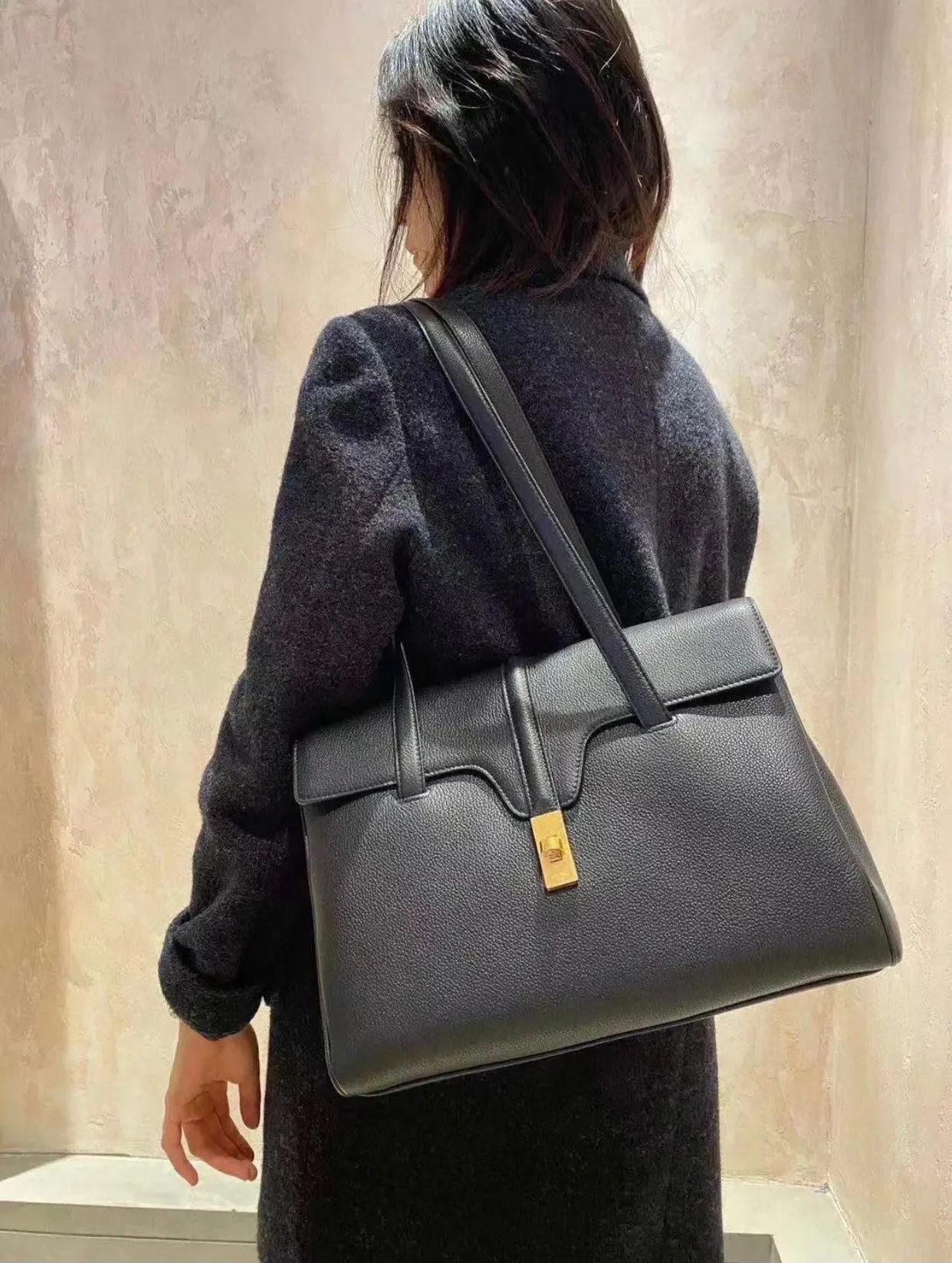 2021 Autumn and Winter Get✔️ Absolutely popular item. It is a magic tool for lengthening the height ratio. The small size is really amazing. Style number: 195543