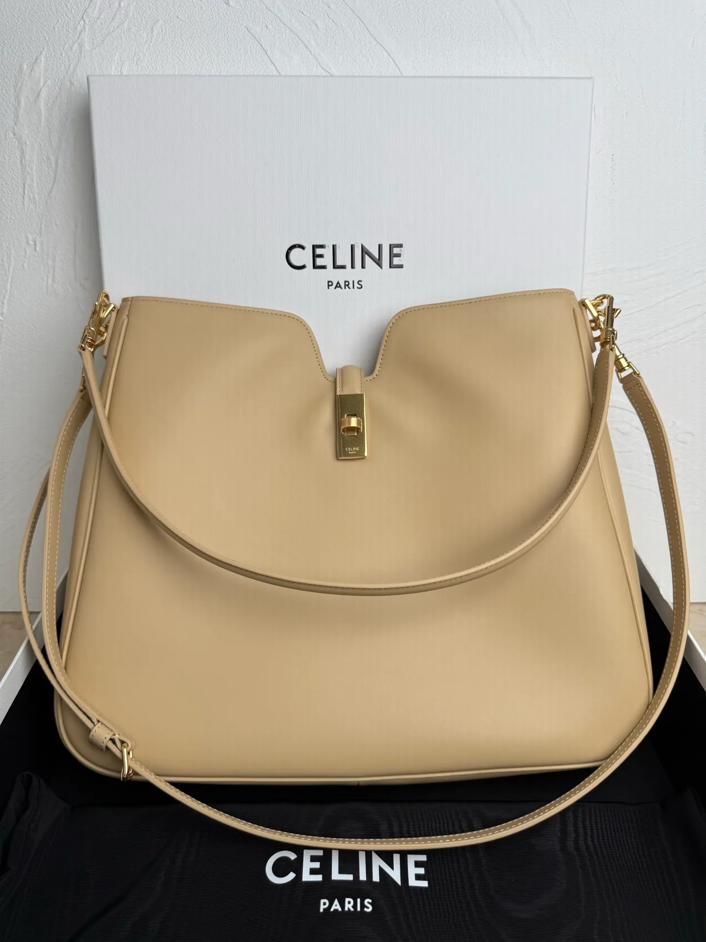 p1840 CAMILLE 16 SOFT Medium Smooth Cow Leather Handbag 14.2 1 detachable hand/shoulder strap, 9.8" (25cm) length 1 detachable and adjustable shoulder strap for cross-body wear, minimum length 16.5" (42cm), maximum length 19" (48cm) Number: 119563FX9.03PA
