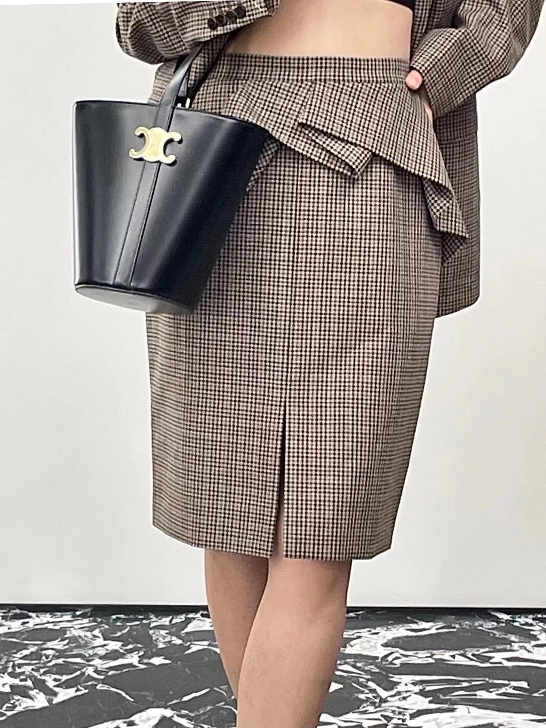 Black with gold buckle, a timeless and classic combination💕199913