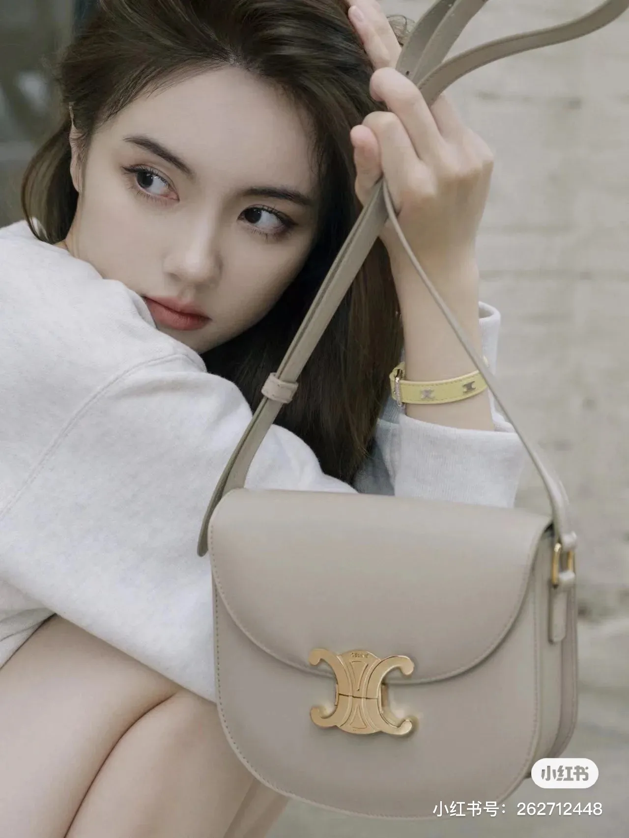 CELINE new product/LISA/new TEEN BESACE handbag, the color is so gentle💕💕110413