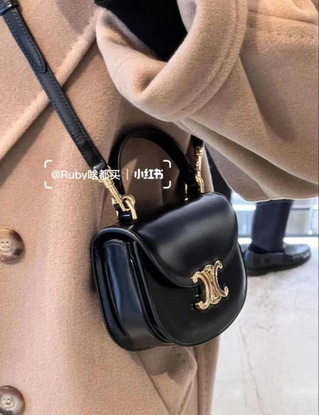 A variety of carrying methods, hand-held crossbody is very versatile💕💕110412