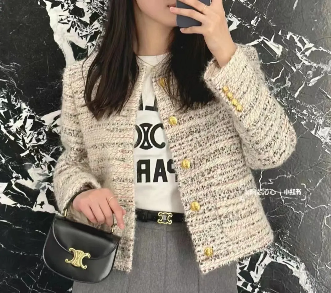 A variety of carrying methods, hand-held crossbody is very versatile💕💕110412