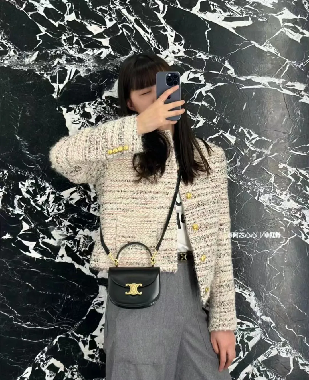 A variety of carrying methods, hand-held crossbody is very versatile💕💕110412