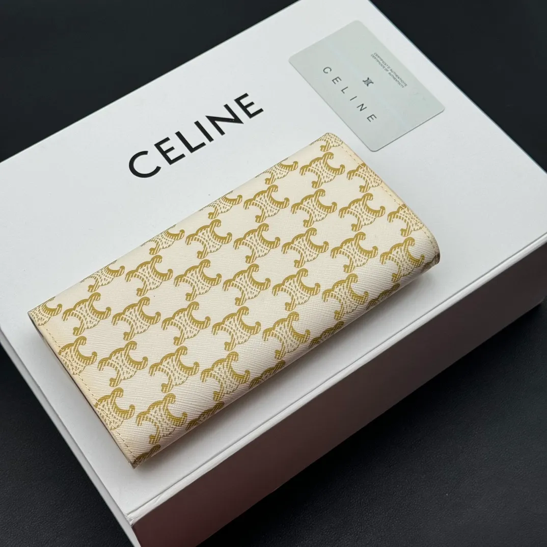 💰210 💎Upgraded original version💖 With top layer leather 𝗖𝗘𝗟𝗜𝗡𝗘 | 𝗧𝗥𝗜𝗢𝗠𝗣𝗛𝗘 Celine Arc de Triomphe Wallet💖 TRIOMPHE metallic snap button, 1 zipper pocket, 2 gusset partitions, 1 flat pocket, 12 card slots. Style number: C10E313 Size: 19X10