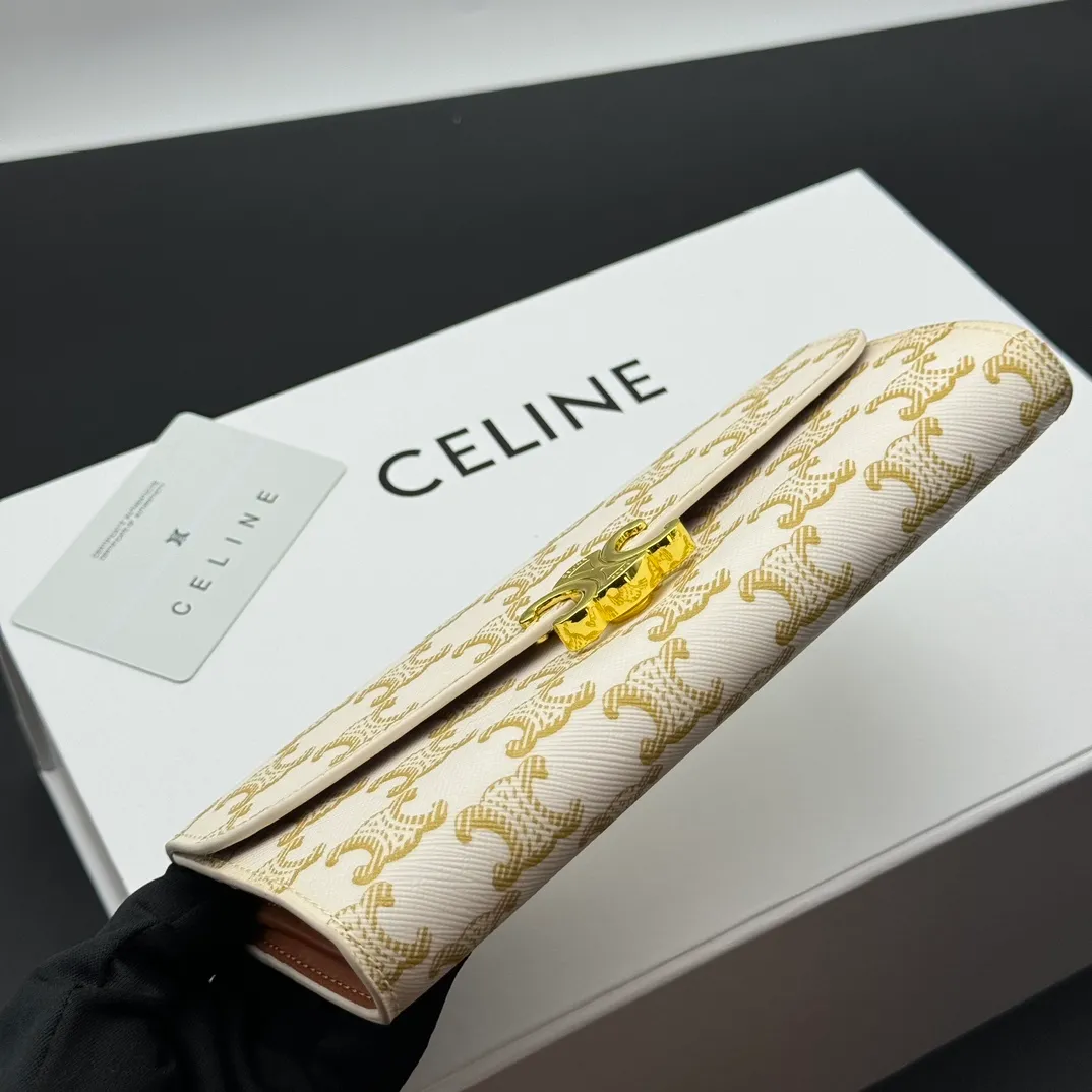 💰210 💎Upgraded original version💖 With top layer leather 𝗖𝗘𝗟𝗜𝗡𝗘 | 𝗧𝗥𝗜𝗢𝗠𝗣𝗛𝗘 Celine Arc de Triomphe Wallet💖 TRIOMPHE metallic snap button, 1 zipper pocket, 2 gusset partitions, 1 flat pocket, 12 card slots. Style number: C10E313 Size: 19X10