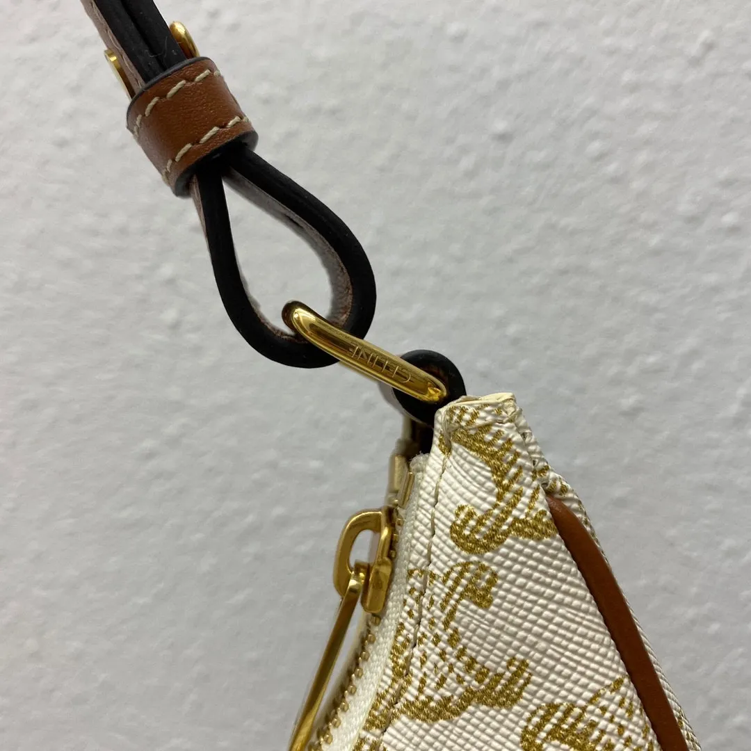 193953 #CELI-NE AVA armpit bag ⚠️The new version has upgraded all-steel hardware → rolled over the old version alloy → exquisite large-scale details, order with confidence, it is perfect. This armpit bag is really beautiful! Size: 24.5-18-7.5 Style number: 193953