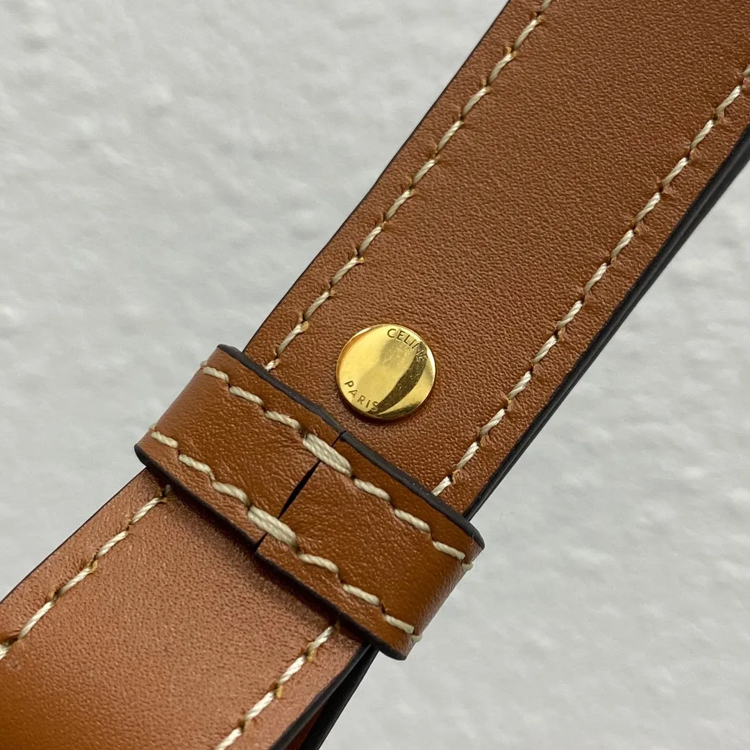 193953 #CELI-NE AVA armpit bag ⚠️The new version has upgraded all-steel hardware → rolled over the old version alloy → exquisite large-scale details, order with confidence, it is perfect. This armpit bag is really beautiful! Size: 24.5-18-7.5 Style number: 193953