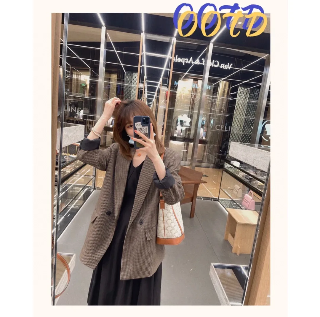A must-have that everyone praises~ Her outfit is gentle and visual, and it’s worth buying! Very light weight ~ 191132-191442
