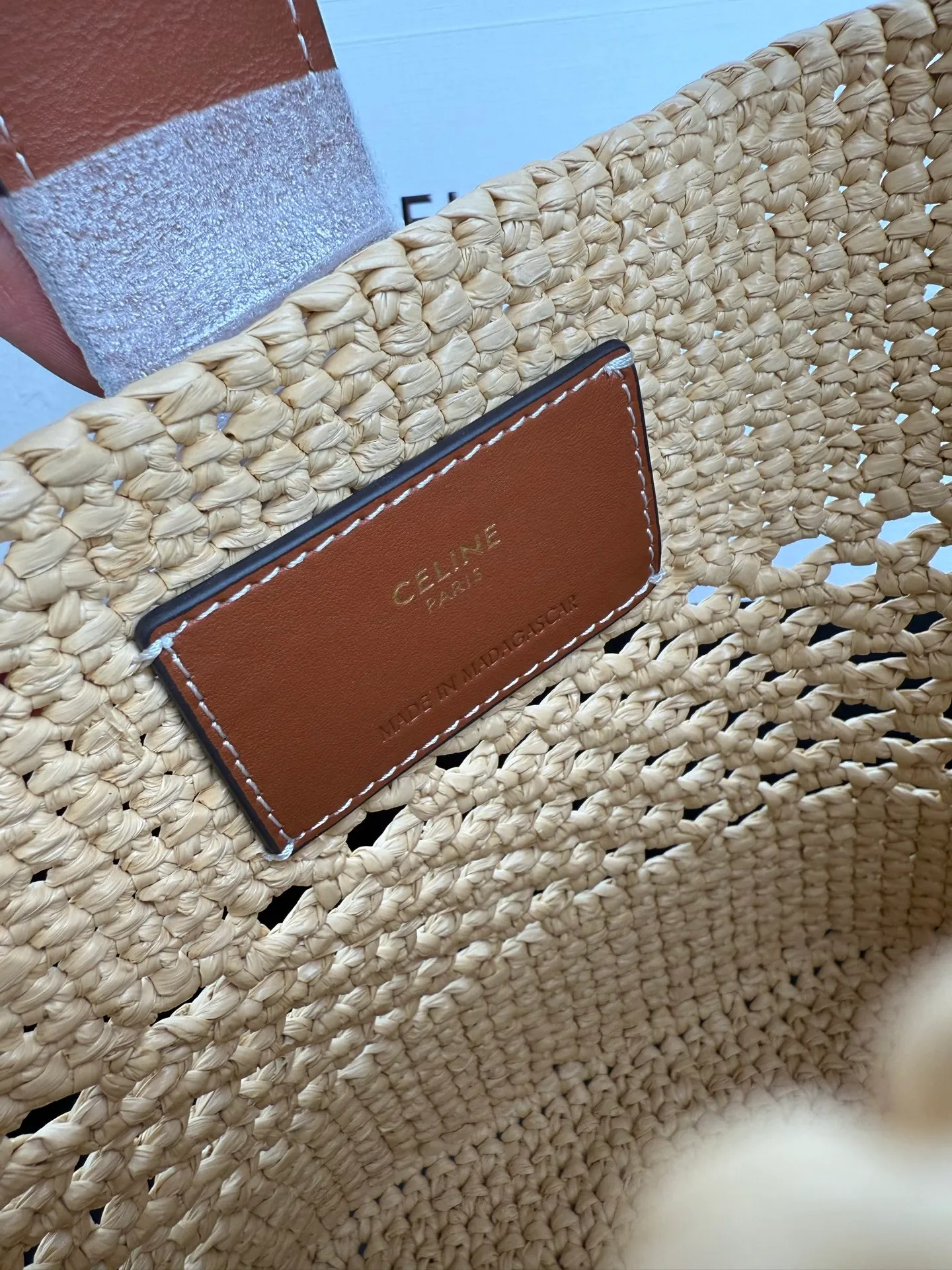 Batch 1600.  6.3 x 7.5 x 4.7 inches (16 No.:119742